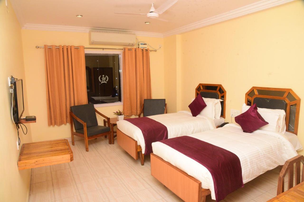 Hotel Vijaya Residency Anakāpalle Kültér fotó