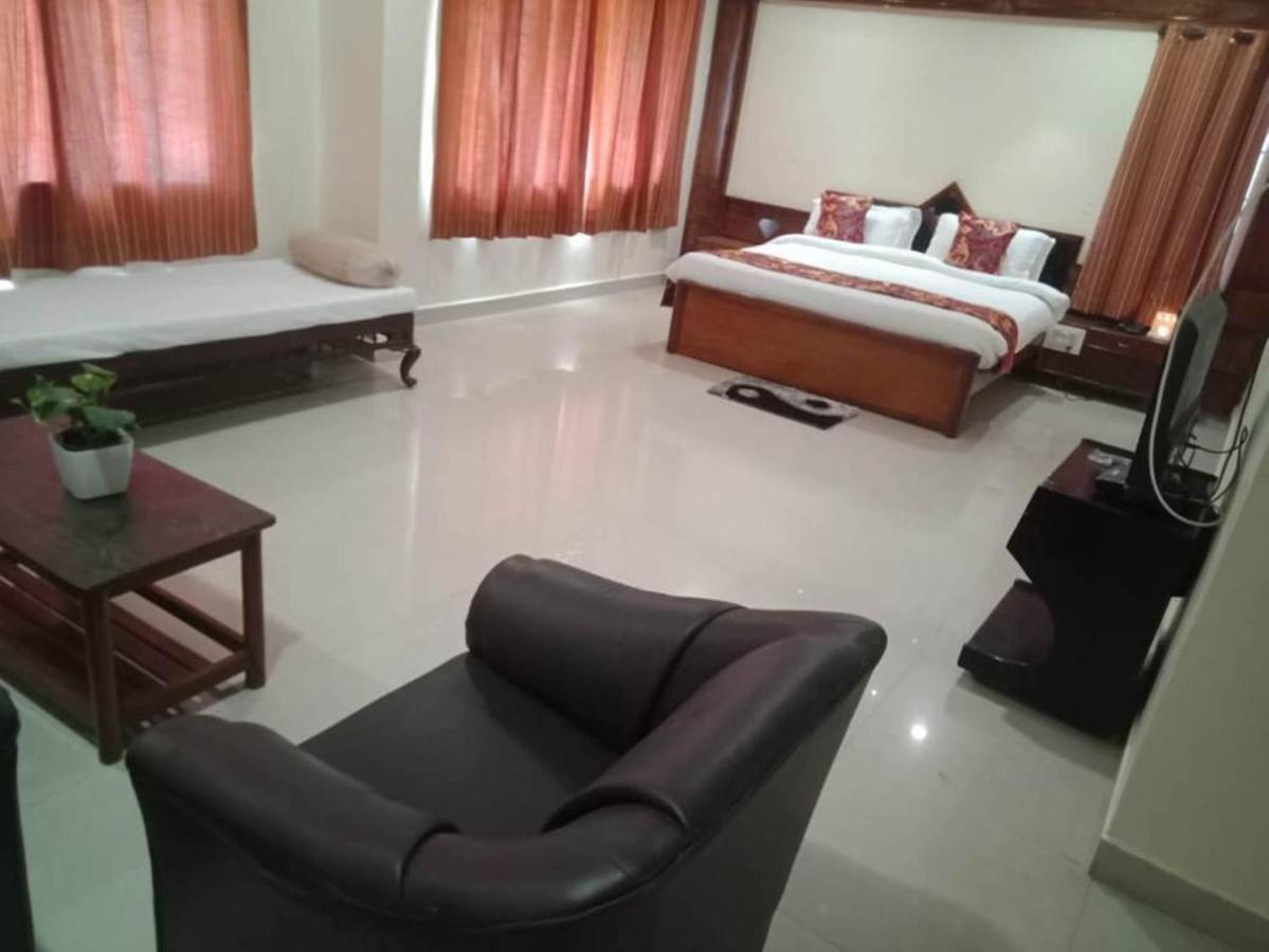 Hotel Vijaya Residency Anakāpalle Kültér fotó