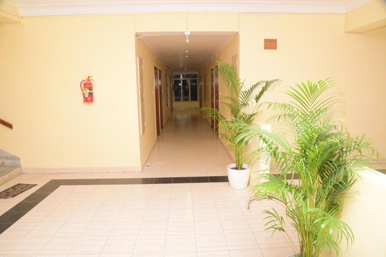 Hotel Vijaya Residency Anakāpalle Kültér fotó